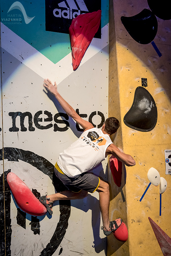 autopolis vertigo open 2015, lezecke centrum, bratislava, boulder, bouldering, lezenie, climb, apple, jablko, kiku