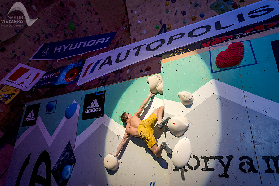 autopolis vertigo open 2015, lezecke centrum, bratislava, boulder, bouldering, lezenie, climb, apple, jablko, kiku